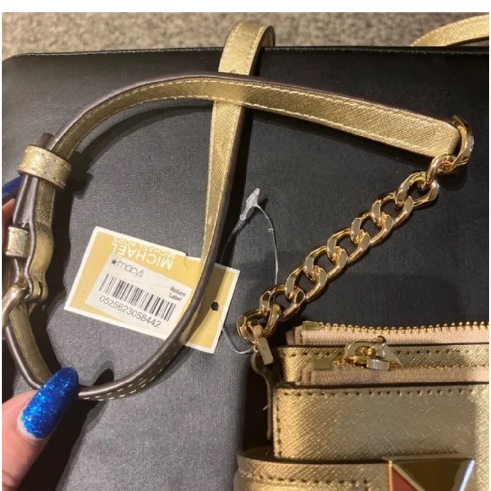MK “Karla” (Jet Set Collection) Travel Wristlet/Clutch-Gold NWT - Picture 10 of 11